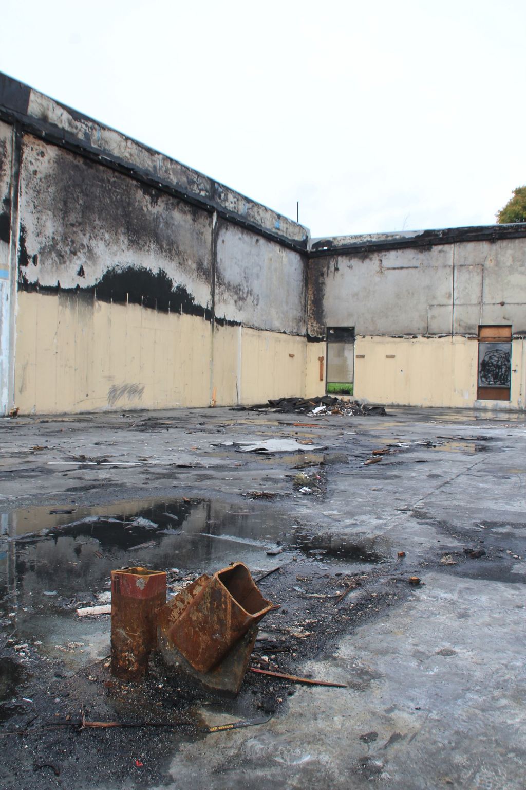 Burned concrete shell, Fremont (LPD demolition phase)